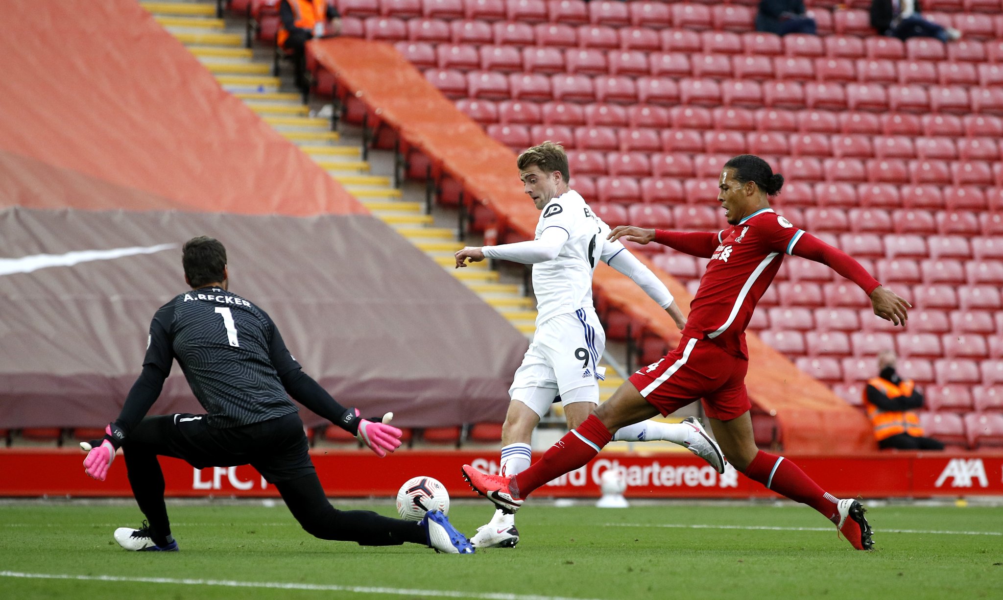 球迷眼前一 球迷眼前一